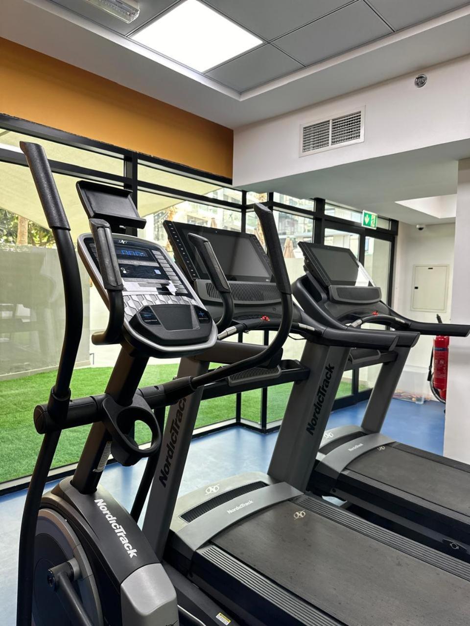 Aparthotel Izzzi Life Mint Dubaj Exteriér fotografie